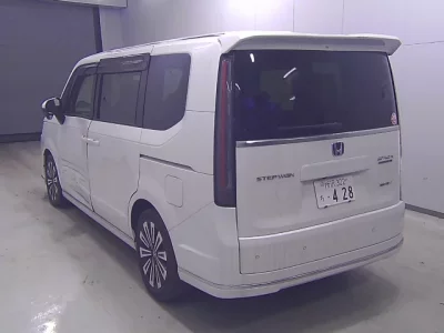 Honda STEP WAGON  с аукциона в Японии