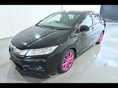 Honda GRACE  с аукциона в Японии