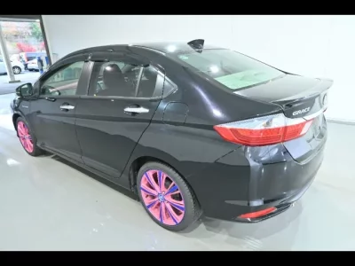 Honda GRACE  с аукциона в Японии