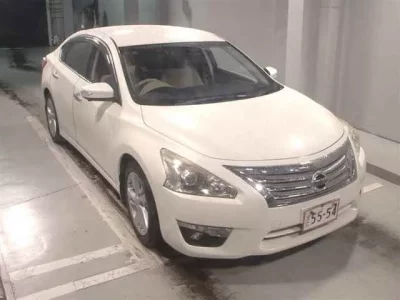 Nissan TEANA  с аукциона в Японии