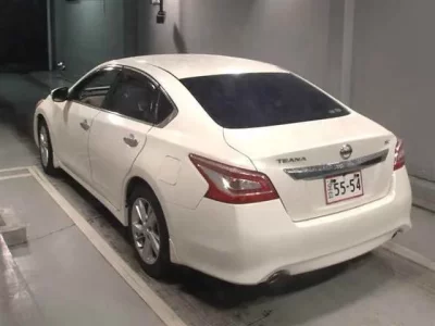 Nissan TEANA  с аукциона в Японии