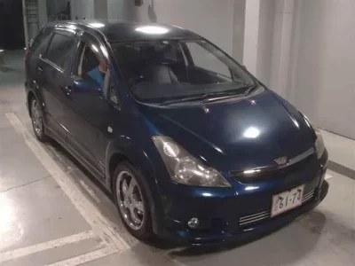 Toyota WISH  с аукциона в Японии