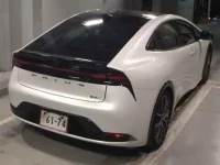 Toyota PRIUS лот № 8210 оценка 4.5  с аукциона в Японии 4