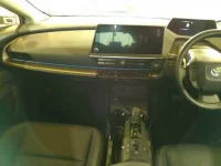 Toyota PRIUS лот № 8210 оценка 4.5  с аукциона в Японии 7