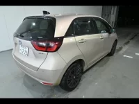 Honda FIT лот № 20097 оценка 3.5  с аукциона в Японии 2