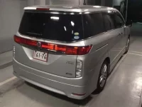 Nissan ELGRAND лот № 283 оценка 3.5  с аукциона в Японии 4