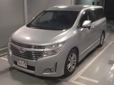 Nissan ELGRAND  с аукциона в Японии