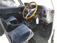 Toyota LAND CRUISER PRADO лот № 303 оценка 3  с аукциона в Японии 2