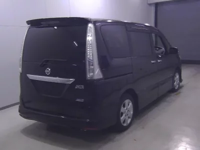 Nissan SERENA  с аукциона в Японии