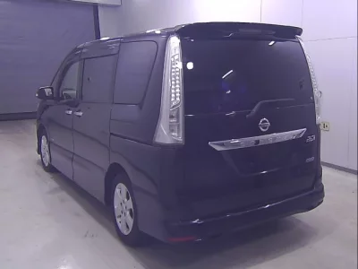 Nissan SERENA  с аукциона в Японии