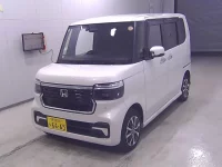 Honda N BOX лот № 10388 оценка 5  с аукциона в Японии 1