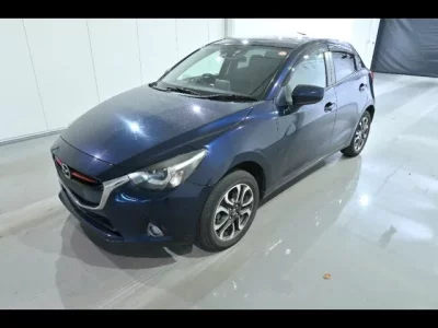 Mazda DEMIO  с аукциона в Японии