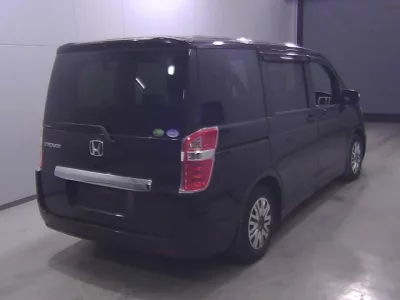 Honda STEP WAGON  с аукциона в Японии