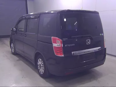 Honda STEP WAGON  с аукциона в Японии
