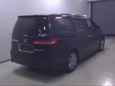 Honda ELYSION  с аукциона в Японии