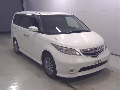 Honda ELYSION  с аукциона в Японии