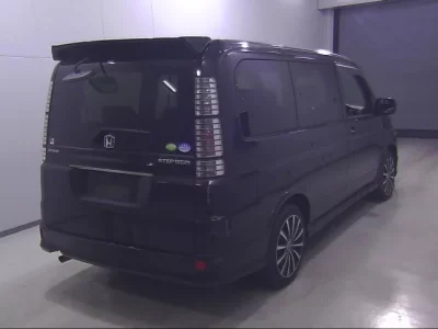 Honda STEP WAGON  с аукциона в Японии