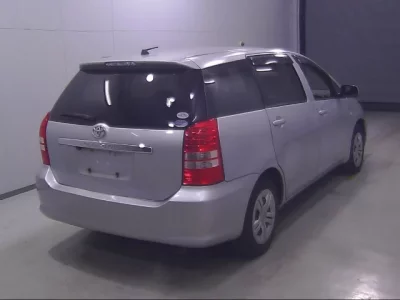 Toyota WISH  с аукциона в Японии