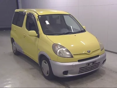 Toyota FUNCARGO  с аукциона в Японии