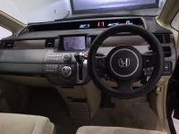 Honda STEP WAGON лот № 19164 оценка 4  с аукциона в Японии 4