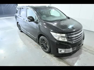 Nissan ELGRAND  с аукциона в Японии