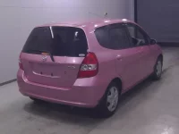 Honda FIT лот № 19202 оценка 4  с аукциона в Японии 2