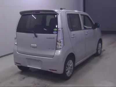 Suzuki WAGON R  с аукциона в Японии