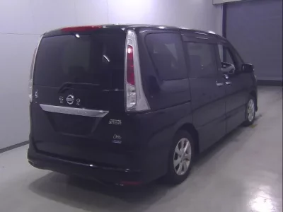 Nissan SERENA  с аукциона в Японии