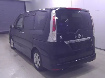 Nissan SERENA  с аукциона в Японии