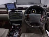 Toyota CROWN лот № 19231 оценка R  с аукциона в Японии 4