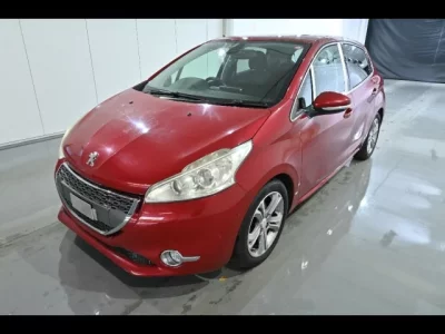Peugeot 208  с аукциона в Японии