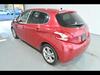 Peugeot 208  с аукциона в Японии