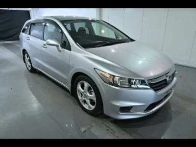 Honda STREAM  с аукциона в Японии