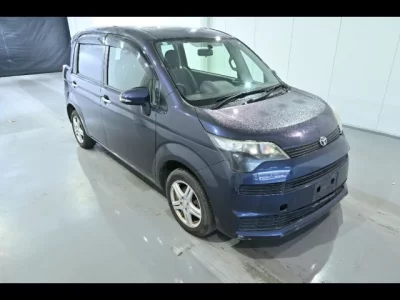 Toyota SPADE  с аукциона в Японии