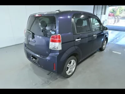 Toyota SPADE  с аукциона в Японии