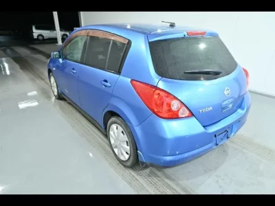 Nissan TIIDA  с аукциона в Японии