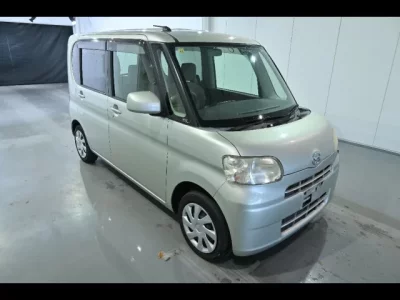 Daihatsu TANTO  с аукциона в Японии