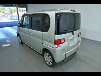 Daihatsu TANTO  с аукциона в Японии