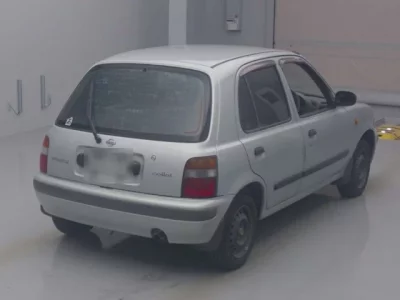 Nissan MARCH  с аукциона в Японии