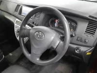 Toyota ISIS лот № 10001 оценка 3.5  с аукциона в Японии 6