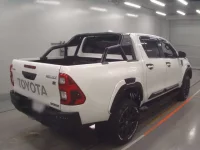 Toyota HILUX лот № 33001 оценка 4.5  с аукциона в Японии 1
