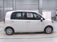 Toyota PORTE лот № 70003 оценка RA  с аукциона в Японии 2