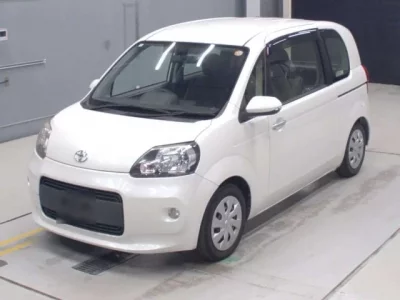 Toyota PORTE  с аукциона в Японии
