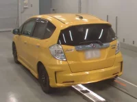 Honda FIT лот № 10014 оценка 4  с аукциона в Японии 5