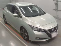 Nissan LEAF лот № 36018 оценка 4.5  с аукциона в Японии 4