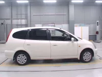 Honda STREAM лот № 70028 оценка 3.5  с аукциона в Японии 2