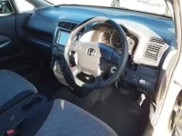 Honda STREAM лот № 70028 оценка 3.5  с аукциона в Японии 6