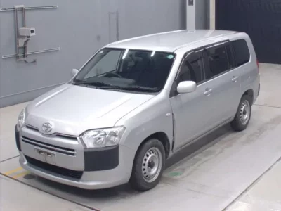 Toyota SUCCEED  с аукциона в Японии