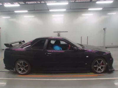 Nissan SKYLINE  с аукциона в Японии