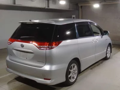 Toyota ESTIMA  с аукциона в Японии